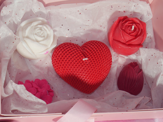 Heart rose candle set